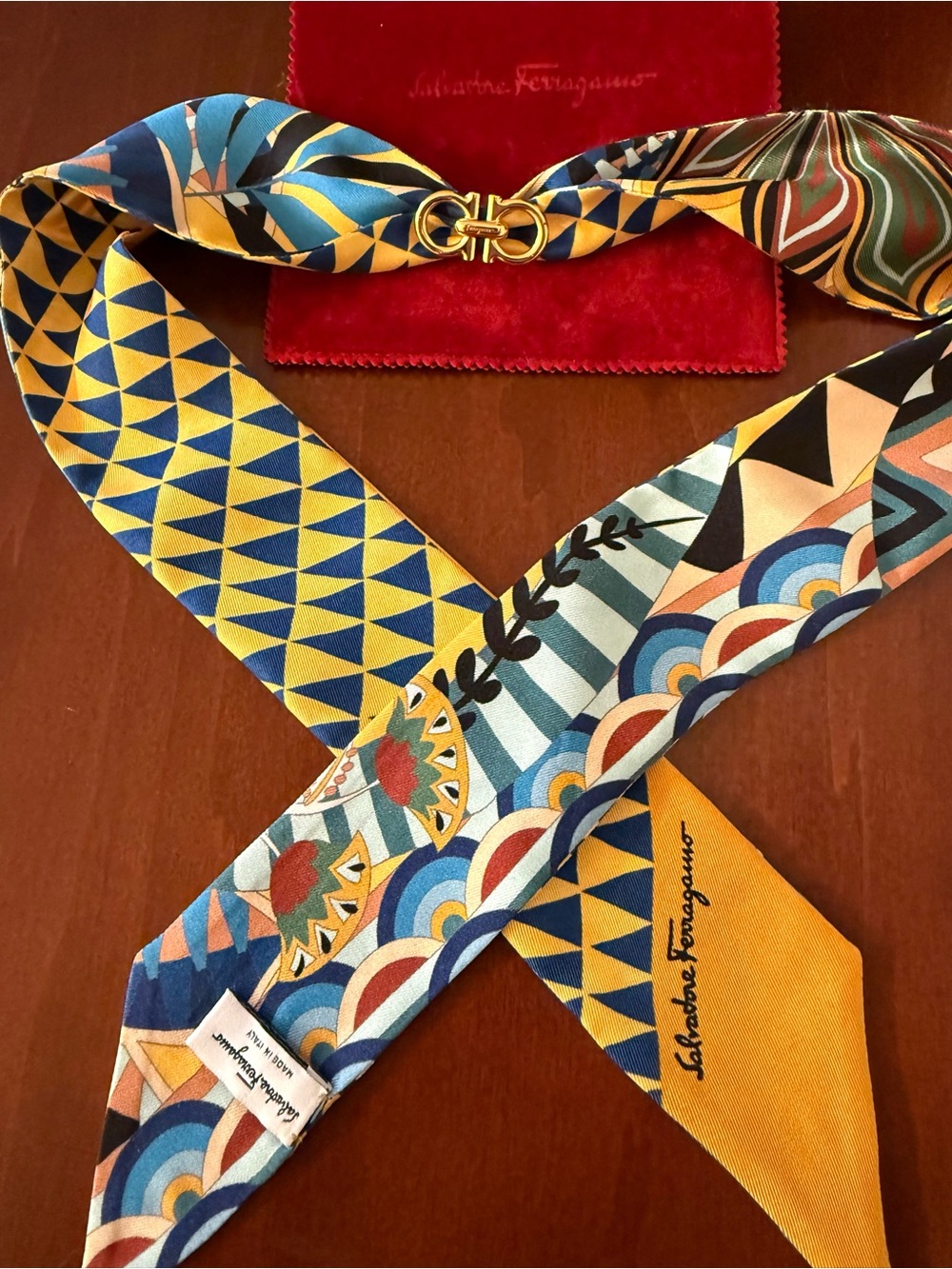 Salvatore Ferragamo Multicolor Geometric Silk Twilly with Gold ring - Picture 4 of 5
